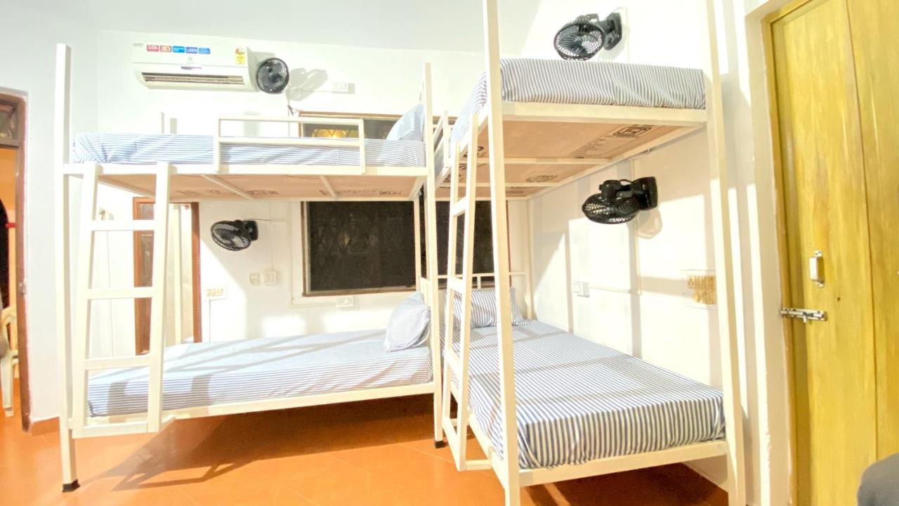 Mitra Hostel Vagator Eksteriør bilde
