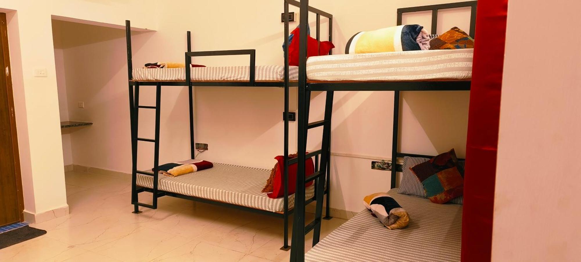 Mitra Hostel Vagator Eksteriør bilde